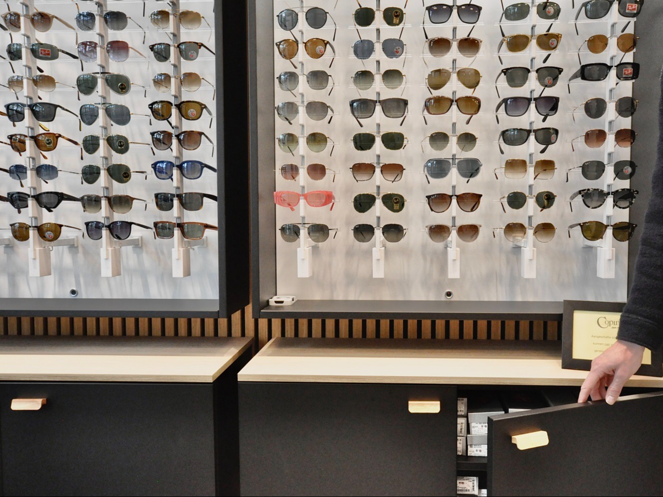 Top Vision Instore eyeglass storage