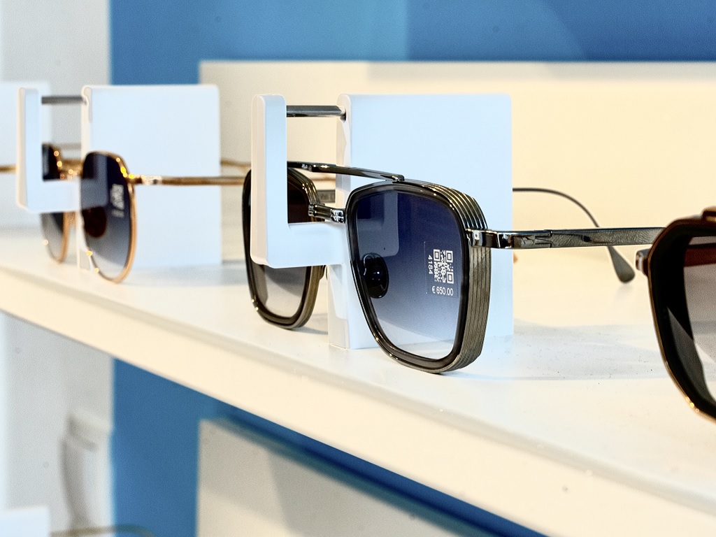 Top Vision Instore brilplank display afsluitbaar