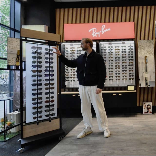 Top Vision Instore Basalt vrijstaande brillen presentatie