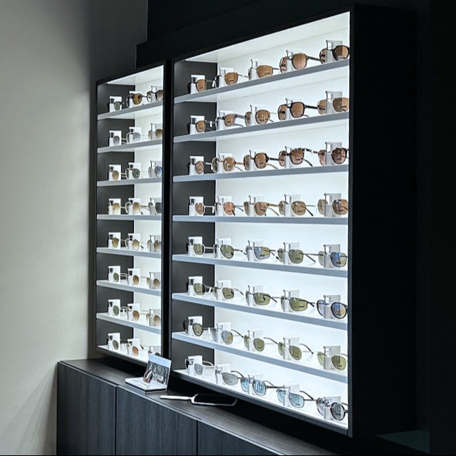 Top Vision Instore CARRÉ ONE optical display cabinet