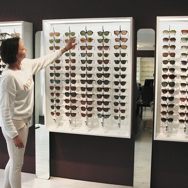 Top Vision Instore CARRÉ ALUMINA sunglass display cabinet